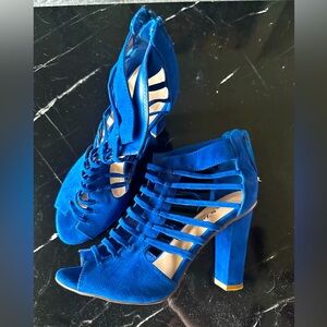 Eva and Zoe Caged Velvet Blue Heels (9)
